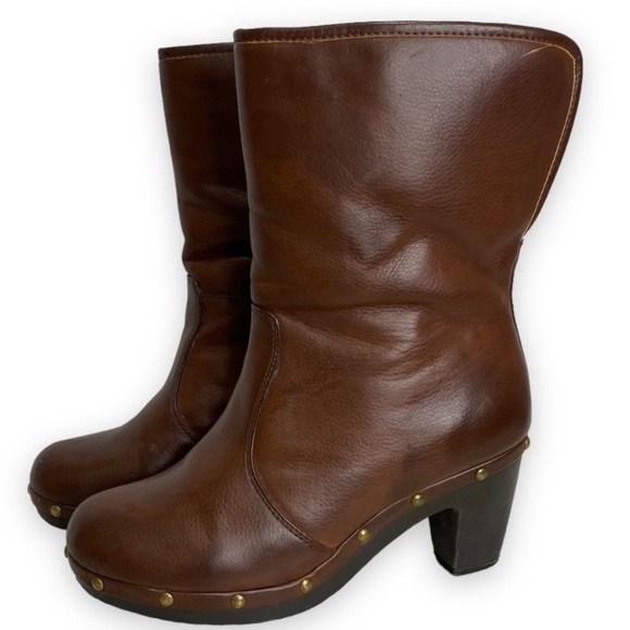 American Eagle Outfitters Shoes - American Eagle - Chestnut Brown Short Boot - Size 6.5